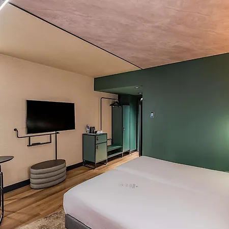 Novotel 4*