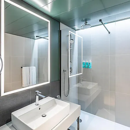Novotel 4*