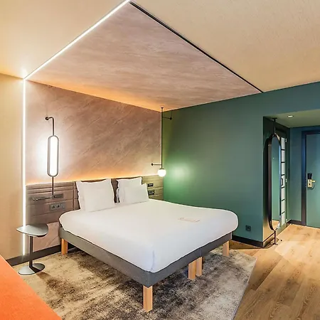 Novotel 4* ליסבון