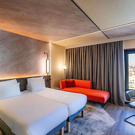 Novotel מלון 4*
