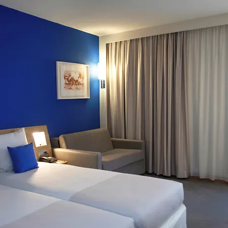 Novotel 4* ליסבון