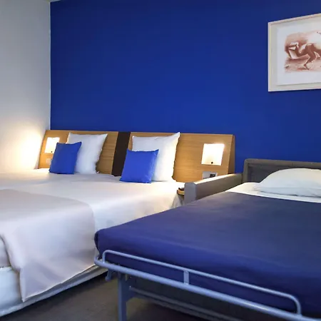 Novotel 4* ליסבון