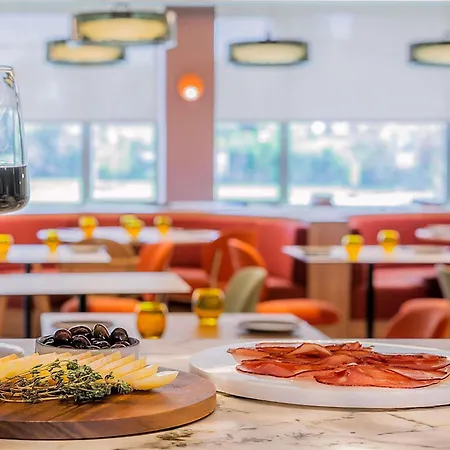 מלון Novotel 4*