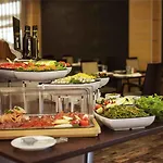 Novotel מלון 4*